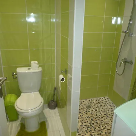 Appartamento Studio Tout Confort Climatisee Avec Piscine *